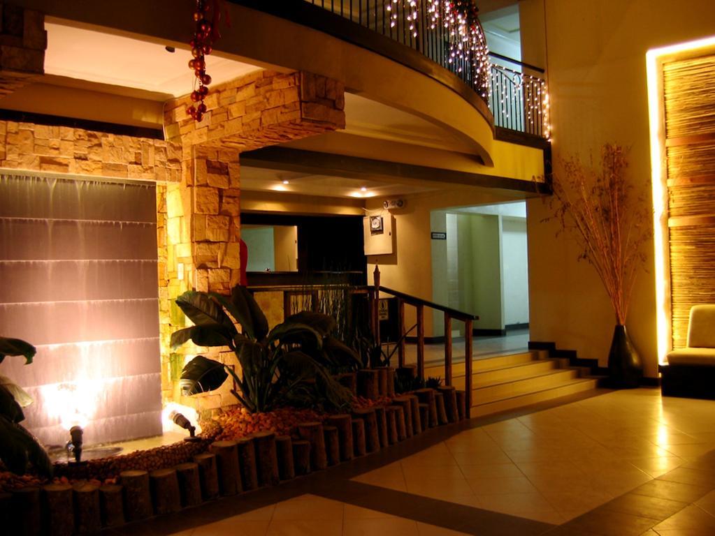 Lancaster Hotel Cebu Île de Mactan Extérieur photo