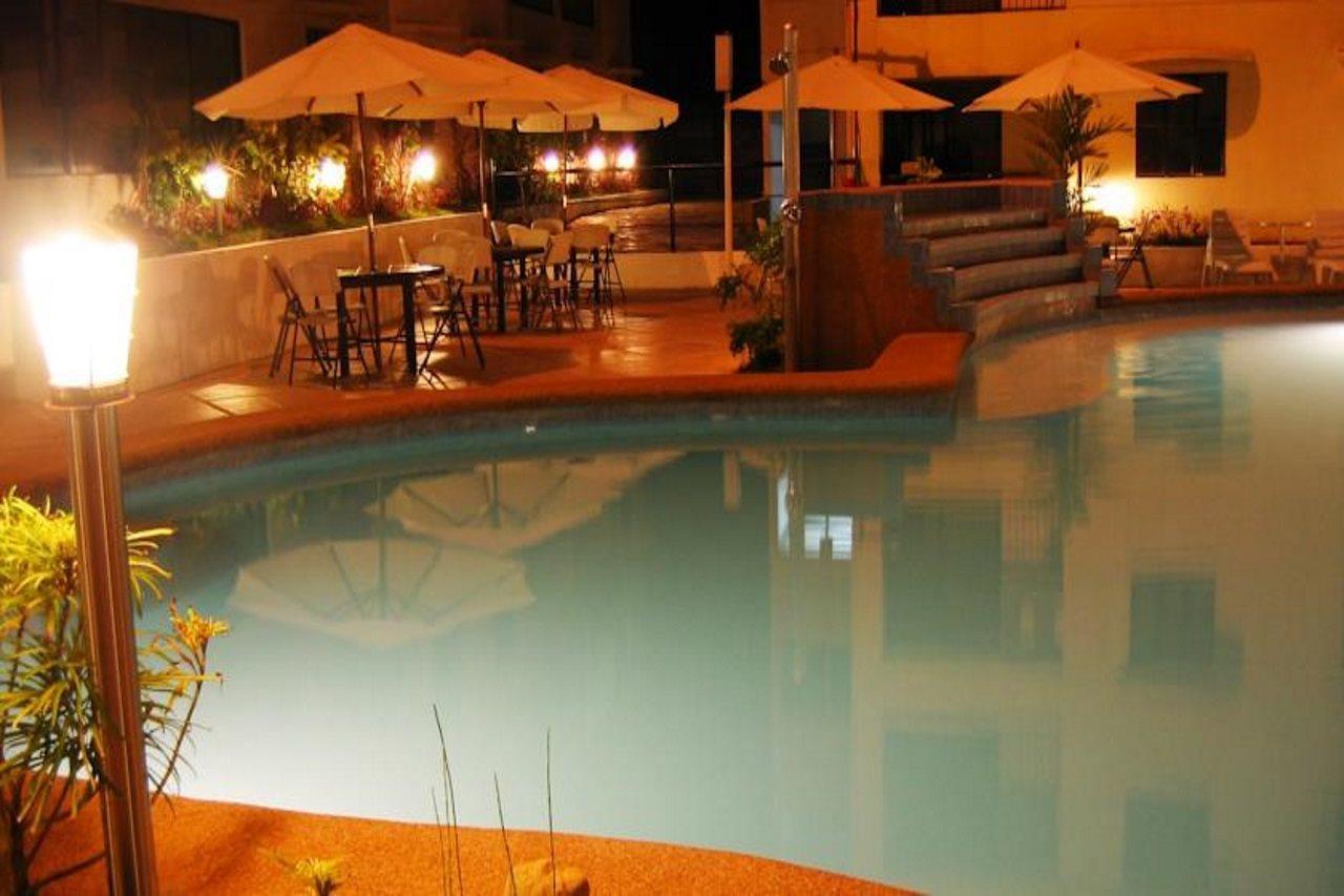 Lancaster Hotel Cebu Île de Mactan Extérieur photo
